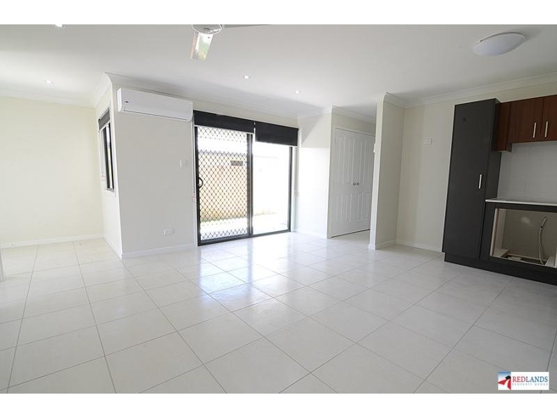 2/9 TOMBAY Court, Crestmead QLD 4132