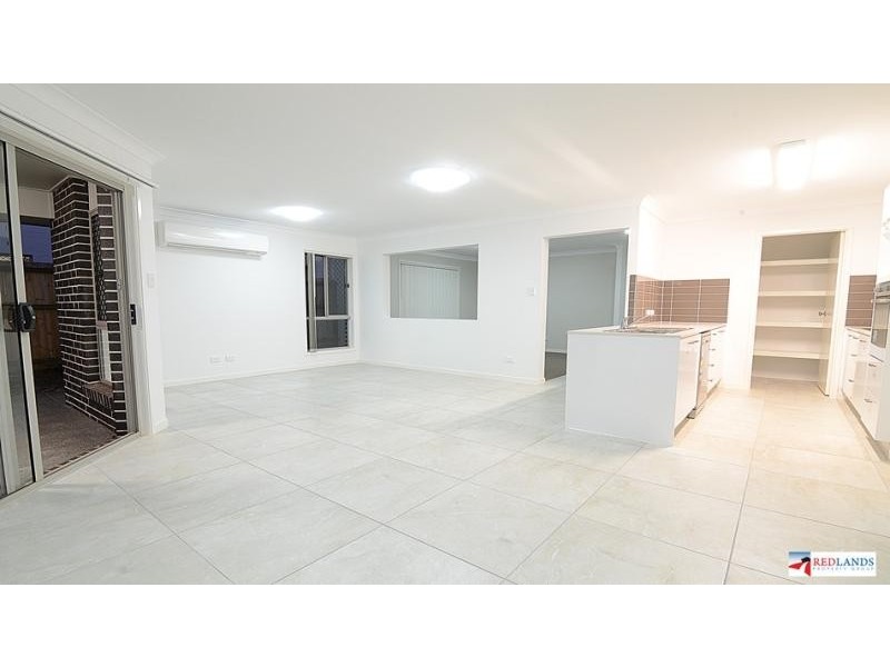 111 Bankswood Drive, Redland Bay QLD 4165