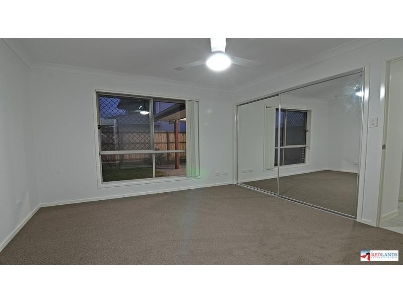 111 Bankswood Drive, Redland Bay QLD 4165