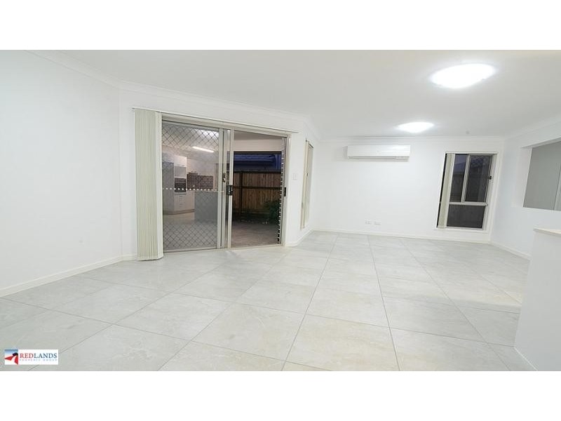 111 Bankswood Drive, Redland Bay QLD 4165