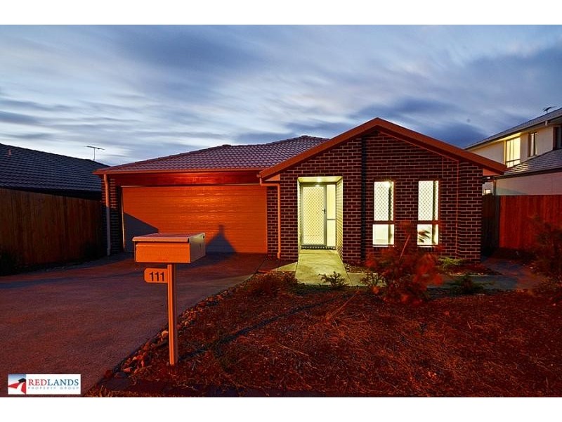 111 Bankswood Drive, Redland Bay QLD 4165