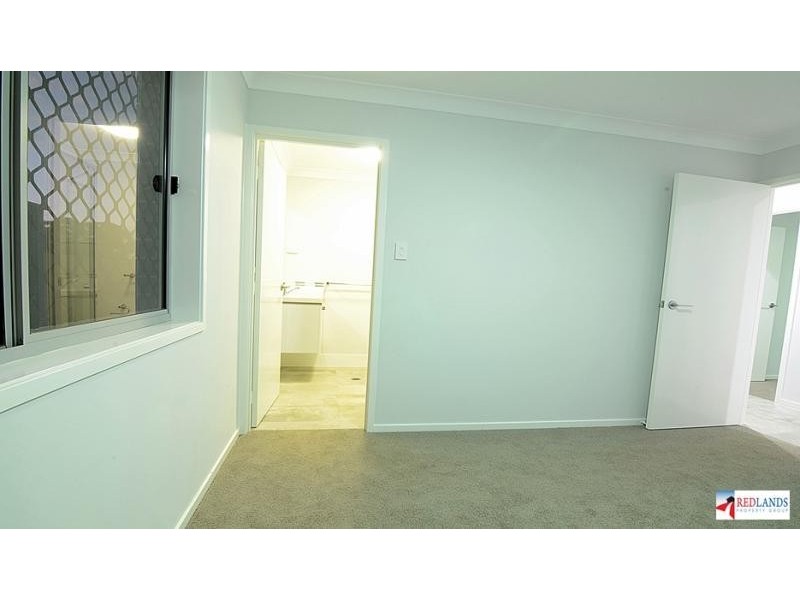 114 Bankswood Drive, Redland Bay QLD 4165