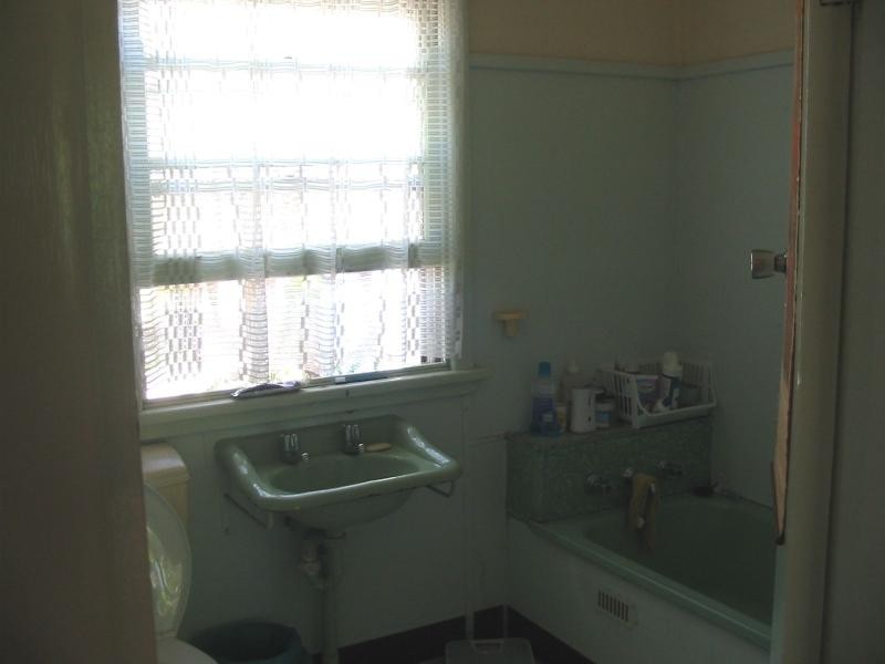 292 BEACH Road, Batehaven NSW 2536