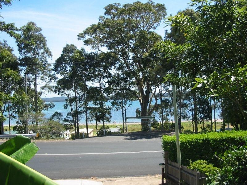 292 BEACH Road, Batehaven NSW 2536