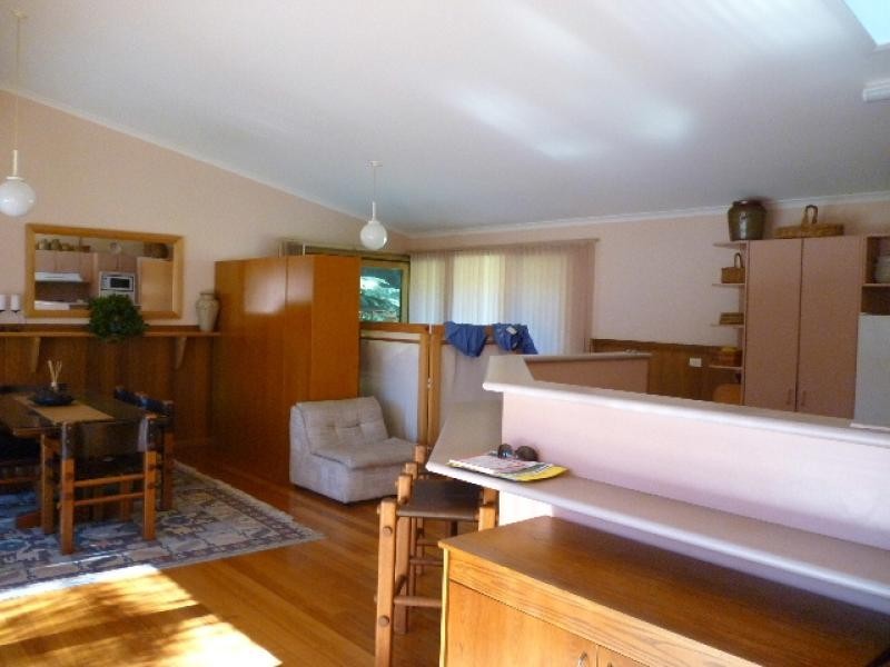 9 TOWRANG Avenue, Surf Beach NSW 2536