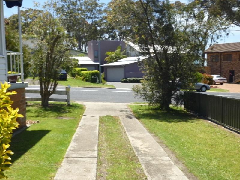 334 BEACH  Road, Batehaven NSW 2536