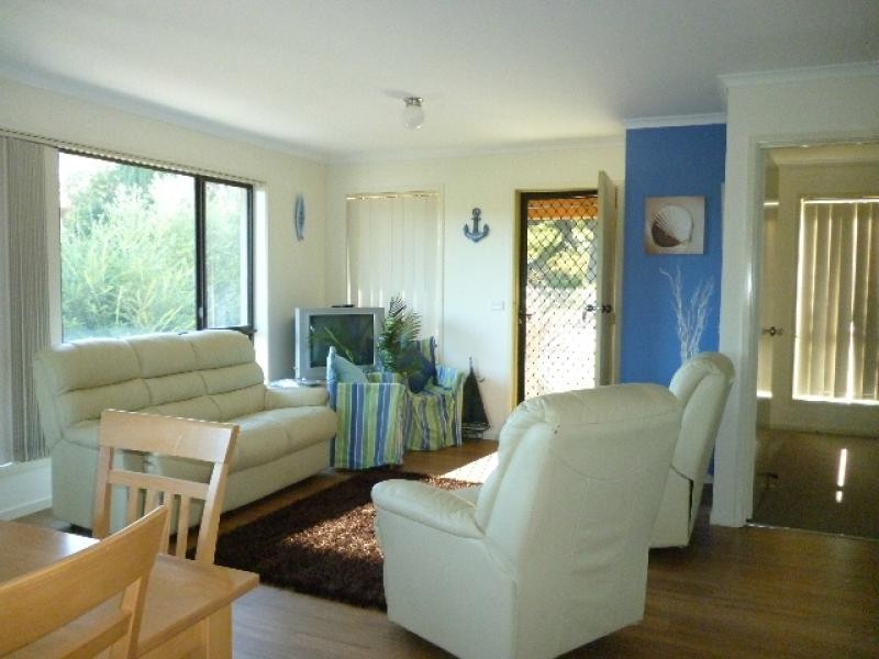 22 Irene Avenue BATEHAVEN 2536, Batehaven NSW 2536