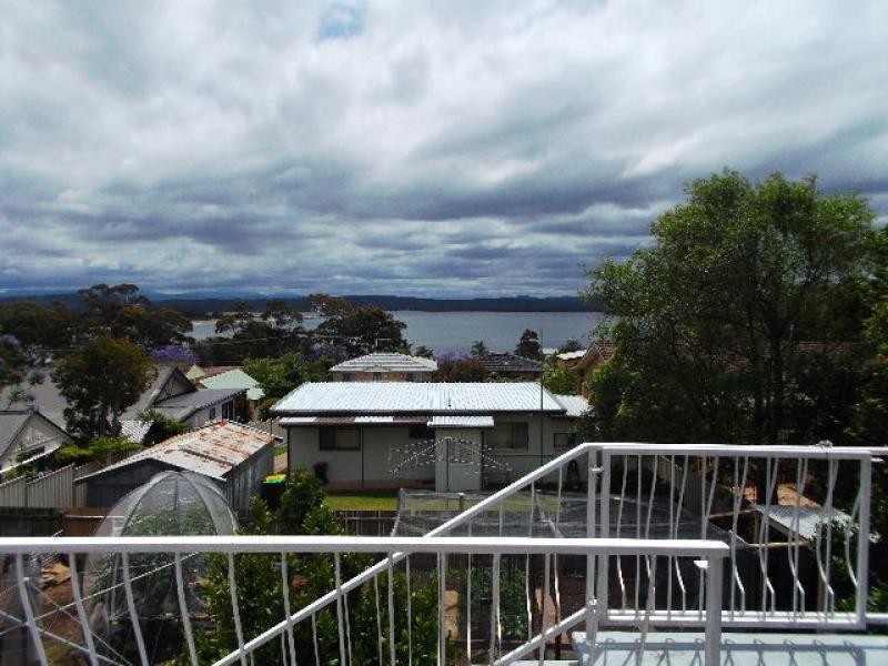 17 WATTLE Crescent, Batehaven NSW 2536