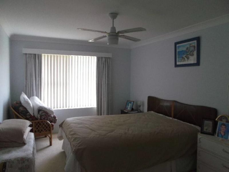 17 WATTLE Crescent, Batehaven NSW 2536