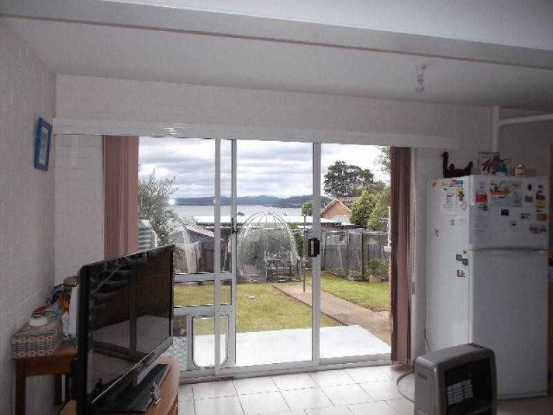 17 WATTLE Crescent, Batehaven NSW 2536