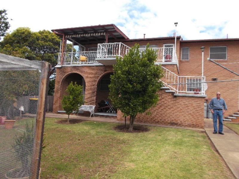 17 WATTLE Crescent, Batehaven NSW 2536