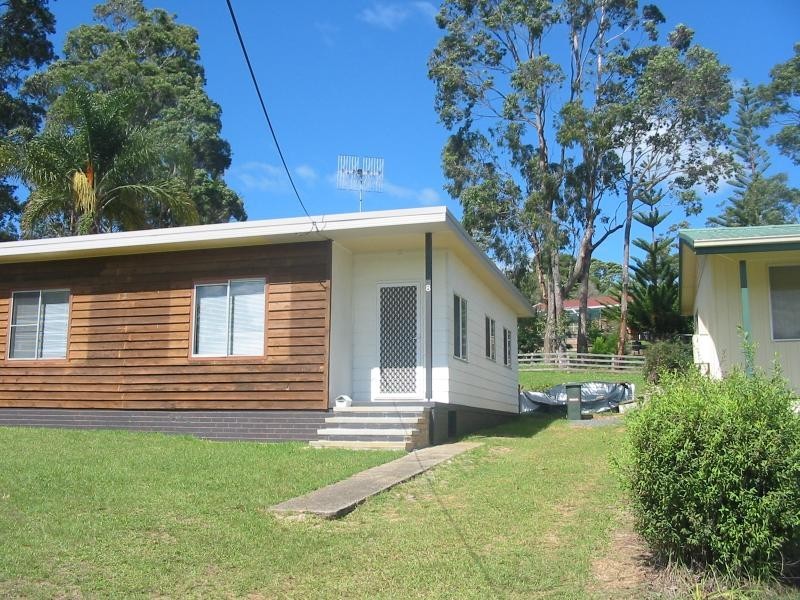 8 Christopher Crescent BATEHAVEN 2536, Batehaven NSW 2536