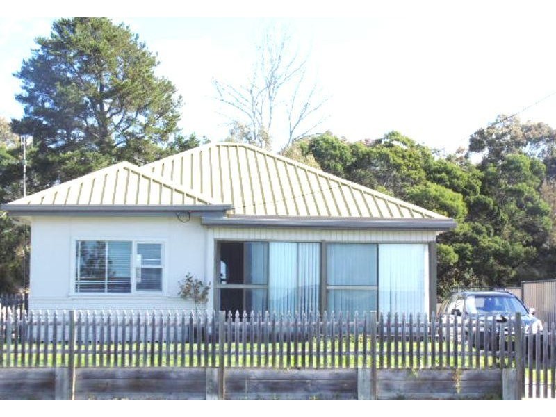 396 BEACH Road, Batehaven NSW 2536