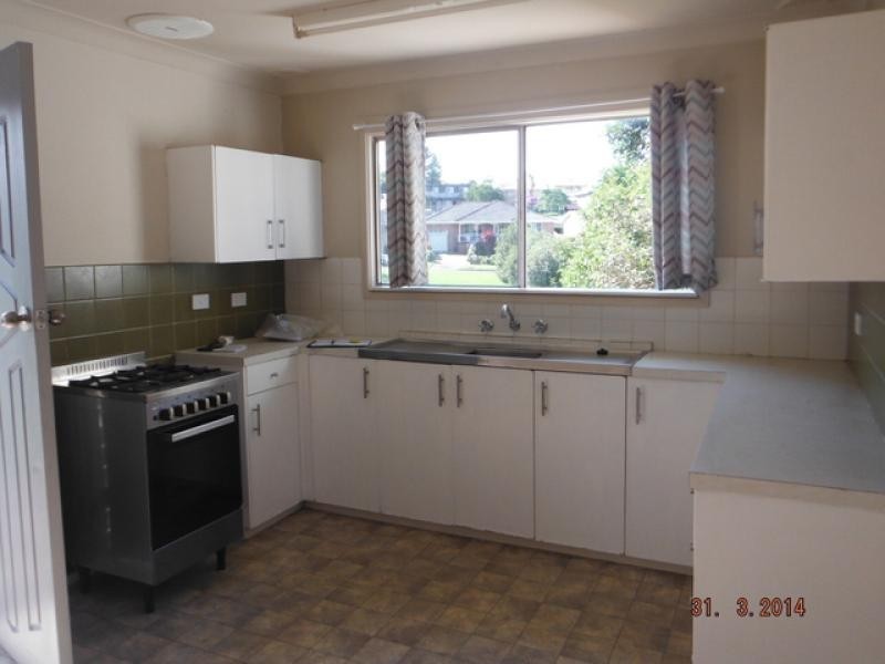 1 Peter Crescent BATEHAVEN 2536, Batehaven NSW 2536