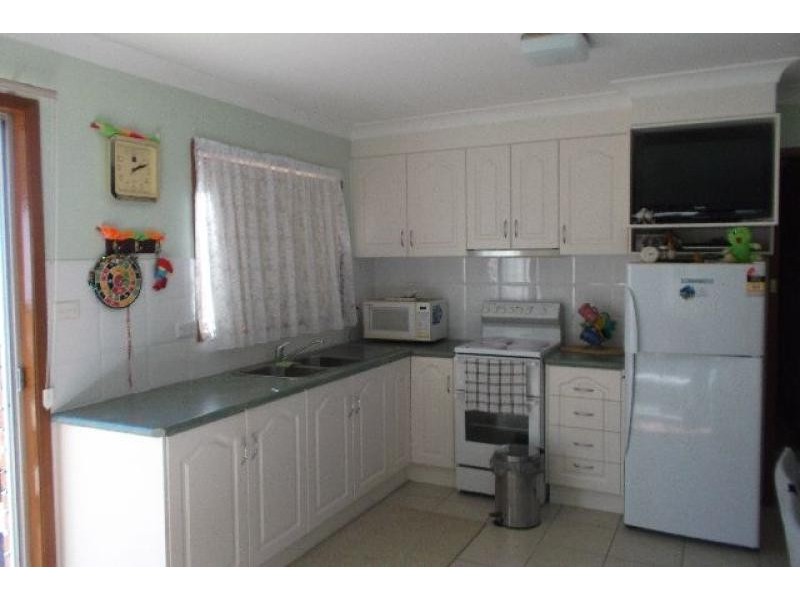 31 CHRISTOPHER Crescent, Batehaven NSW 2536