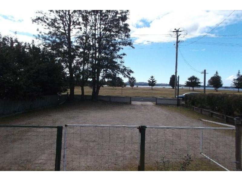 210 BEACH  Road, Batehaven NSW 2536