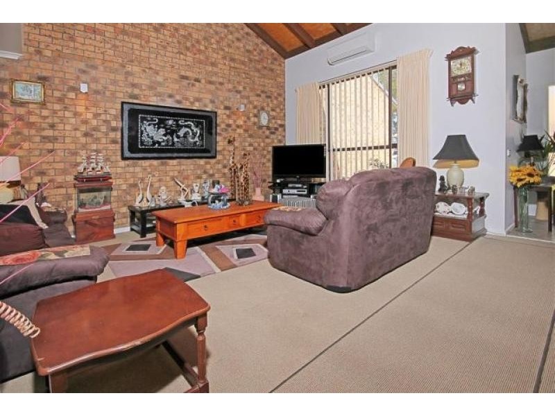 2/183 BEACH  Road, Sunshine Bay NSW 2536