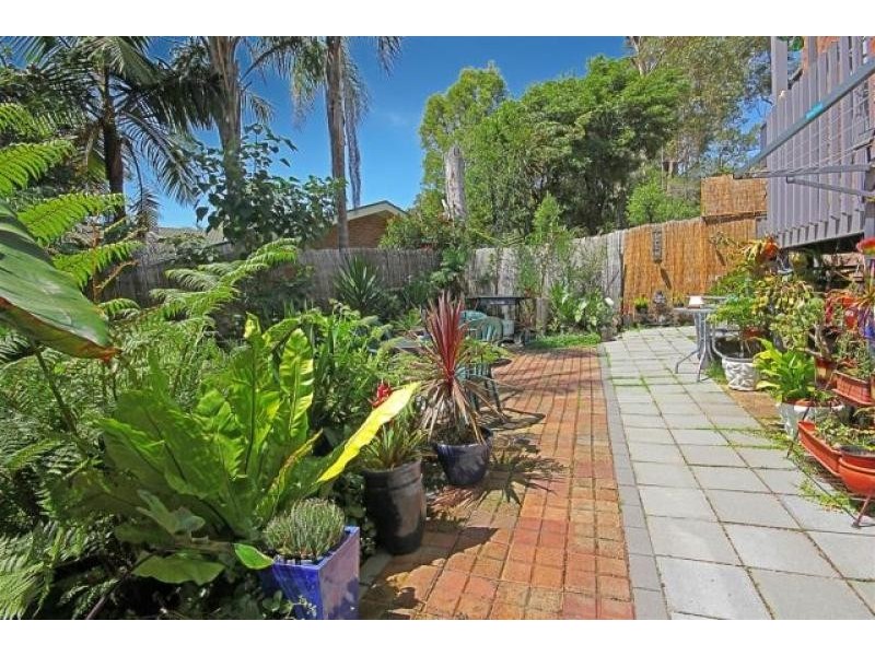 2/183 BEACH  Road, Sunshine Bay NSW 2536