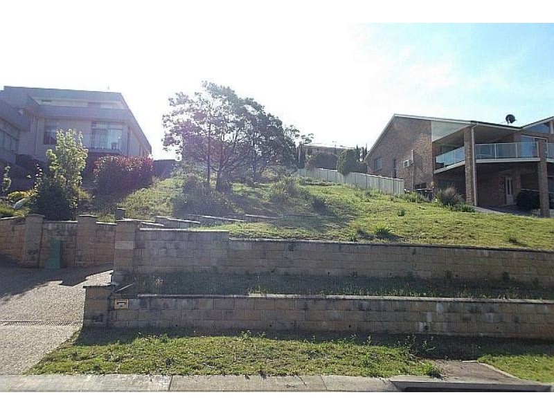 12 MARY   Place, Long Beach NSW 2536