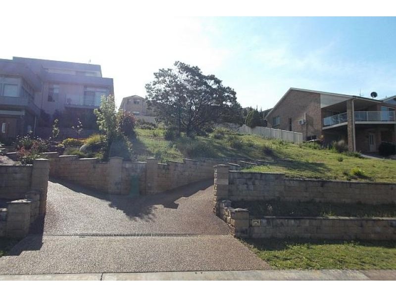 12 MARY   Place, Long Beach NSW 2536