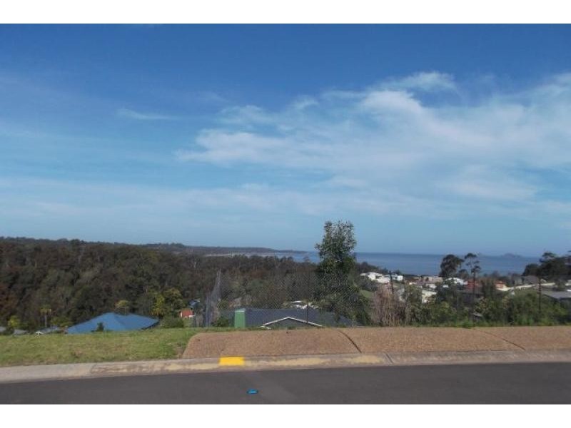 12 MARY   Place, Long Beach NSW 2536