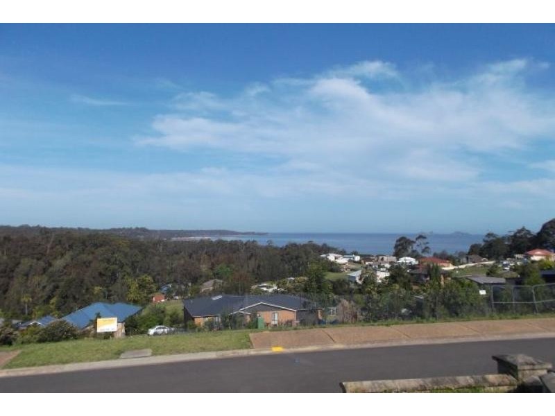 12 MARY   Place, Long Beach NSW 2536