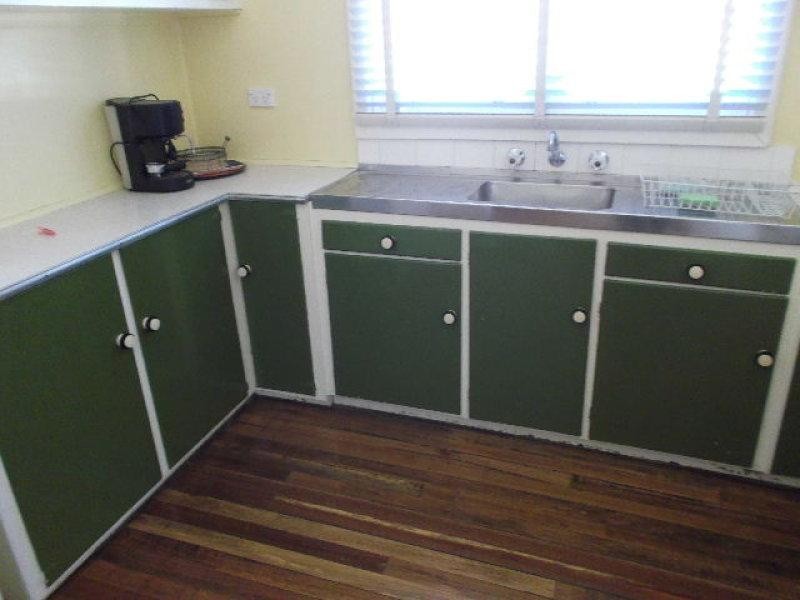 396 BEACH Road, Batehaven NSW 2536