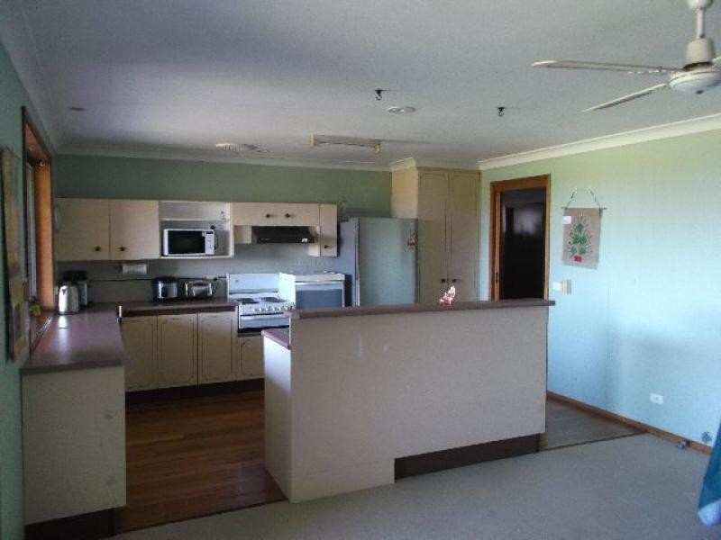 39 BAVARDE Avenue, Batemans Bay NSW 2536