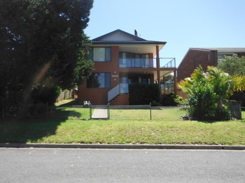 1/8 PACIFIC Street, Batemans Bay NSW 2536