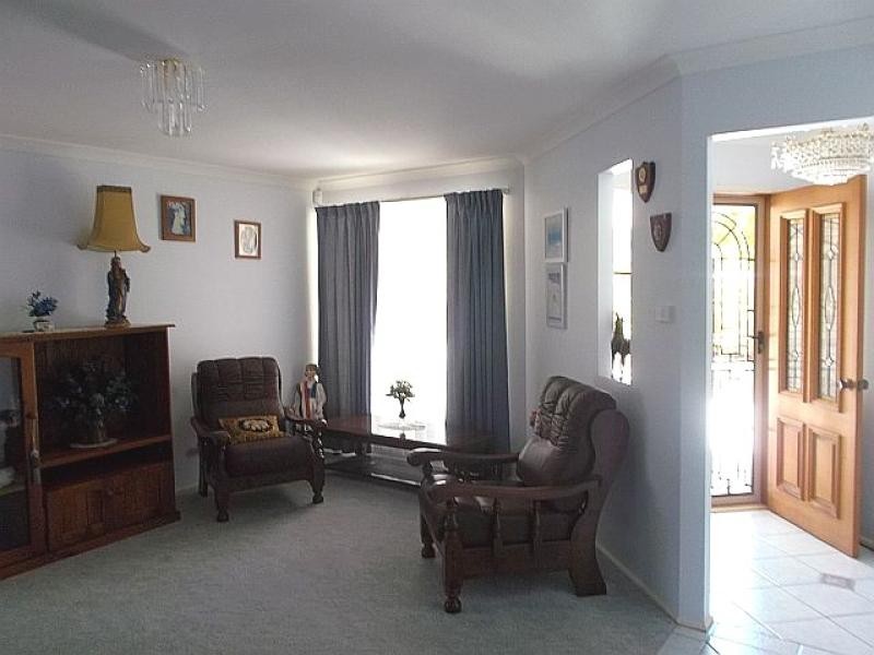 78 MELALEUCA  Crescent, Catalina NSW 2536