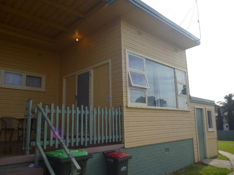 2/13 Peter Crescent, Batehaven NSW 2536