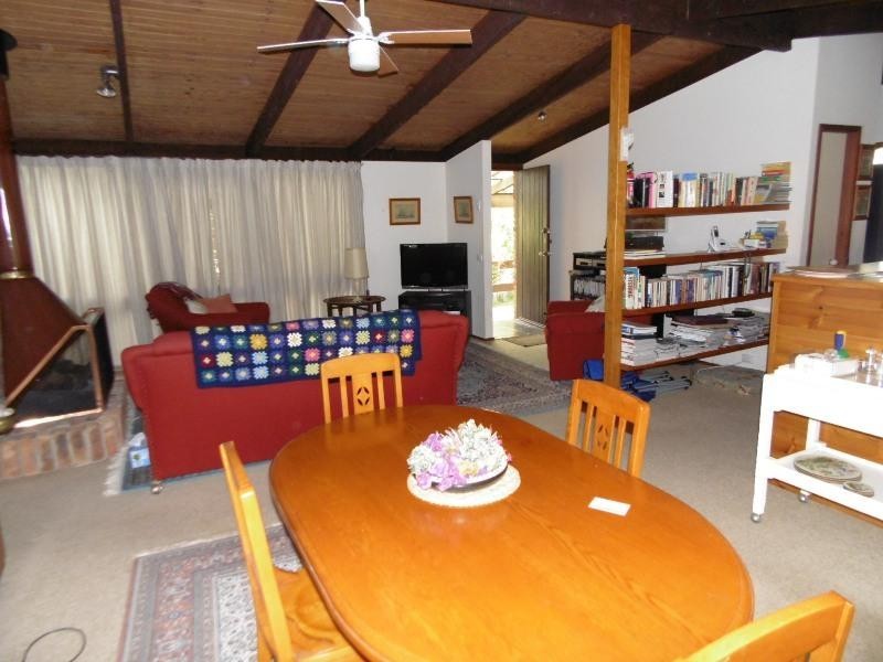 2 Lockyersleigh Avenue, Batehaven NSW 2536