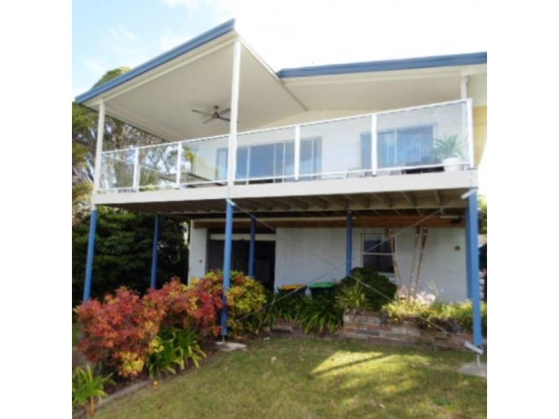 8 Marjorie Crescent, Batehaven NSW 2536