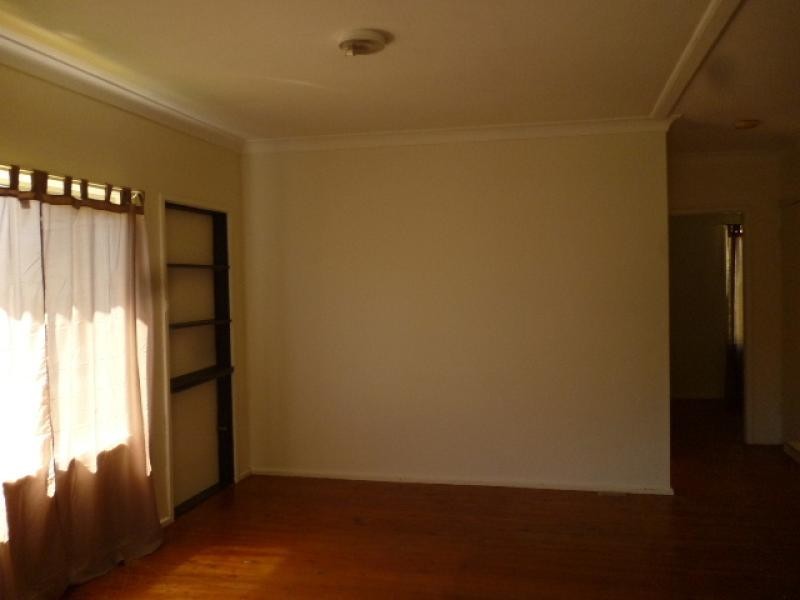 8 Christopher Crescent, Batehaven NSW 2536
