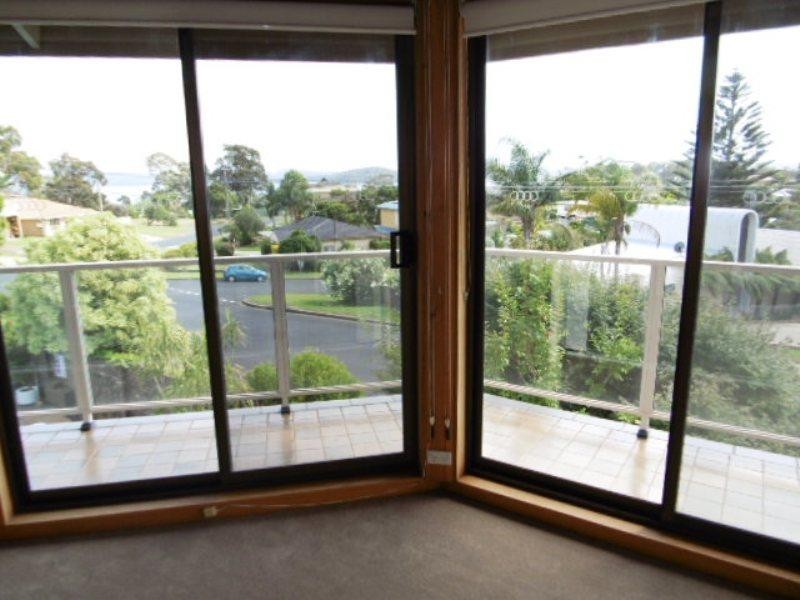 2 View Street, Batehaven NSW 2536