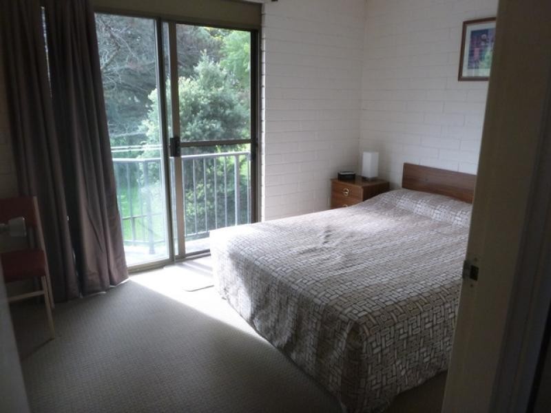 2/2-4 Matthew Parade, Batehaven NSW 2536