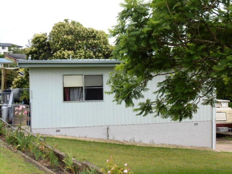 1 Peter Crescent, Batehaven NSW 2536
