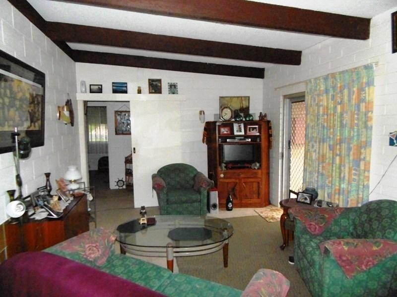27 Calton Road, Batehaven NSW 2536