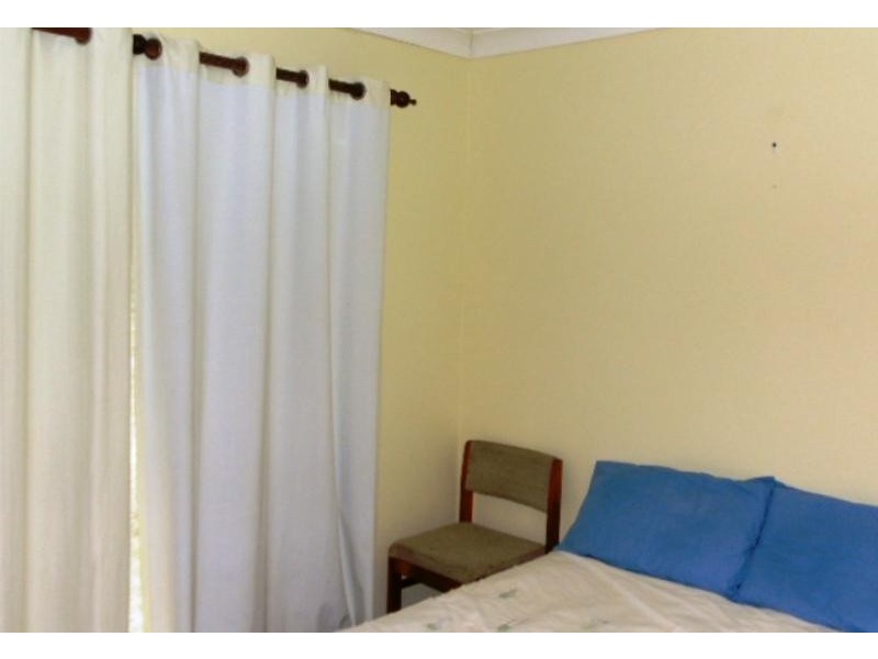 1/4 Eric Fenning  Drive, Surf Beach NSW 2536