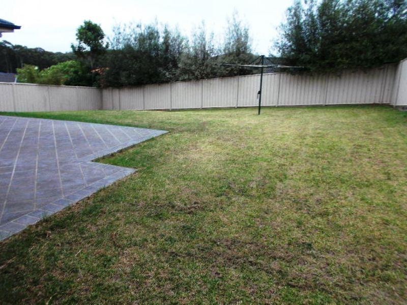 7 Batman Place Place, Sunshine Bay NSW 2536