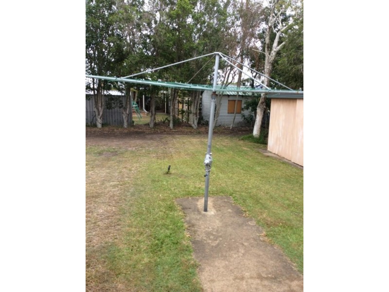 17 Paradise Street, Point Vernon QLD 4655