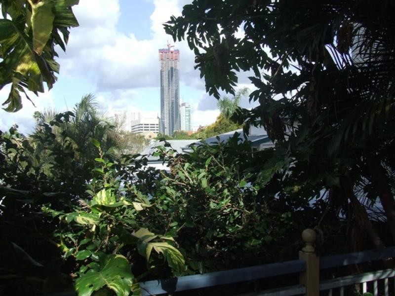 140 Kennigo  Street SPRING HILL 4000, Spring Hill QLD 4000