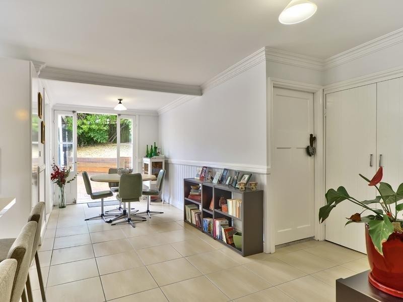 17 Eva Street RED HILL 4059, Red Hill QLD 4059