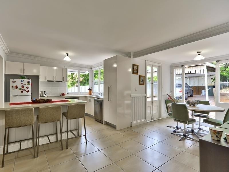 17 Eva Street RED HILL 4059, Red Hill QLD 4059