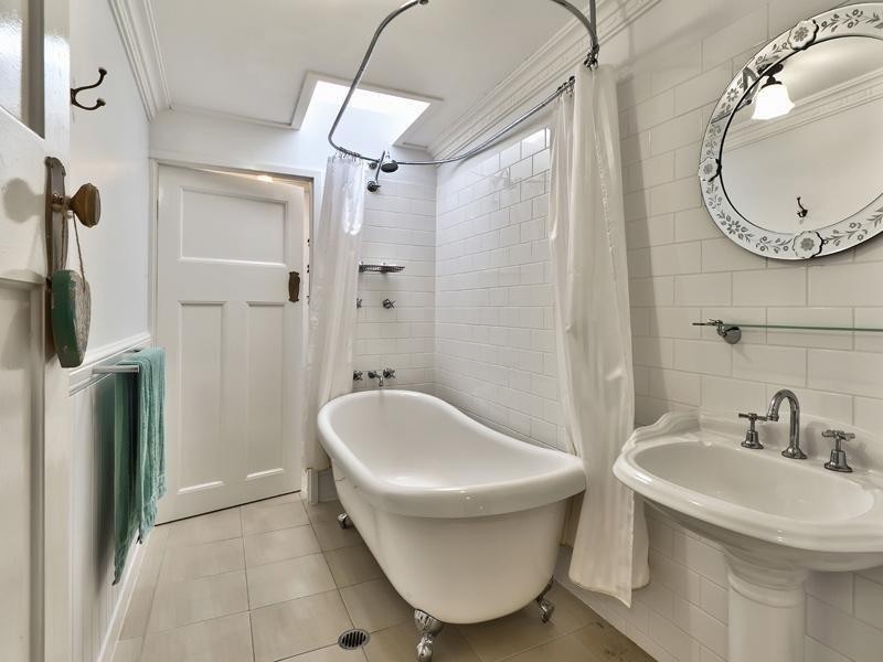 17 Eva Street RED HILL 4059, Red Hill QLD 4059