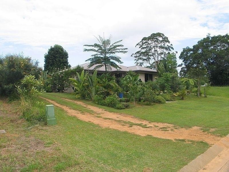 6 Leggetts Loop, Kin Kin QLD 4571