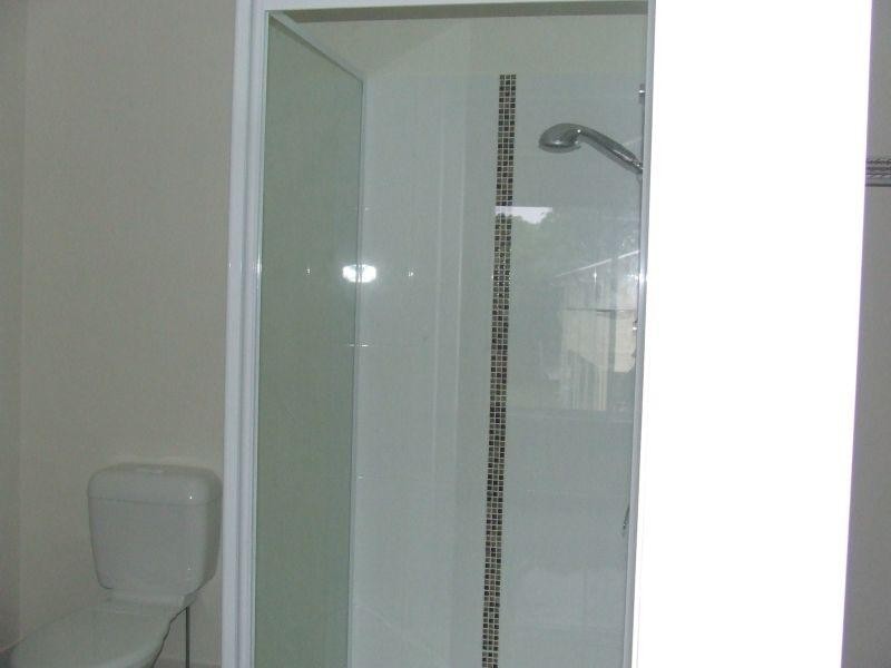 Unit 1 2 Bowlers Drive, Southside QLD 4570