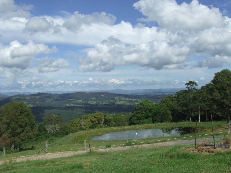 303 Tablelands  Road, Cooran QLD 4569