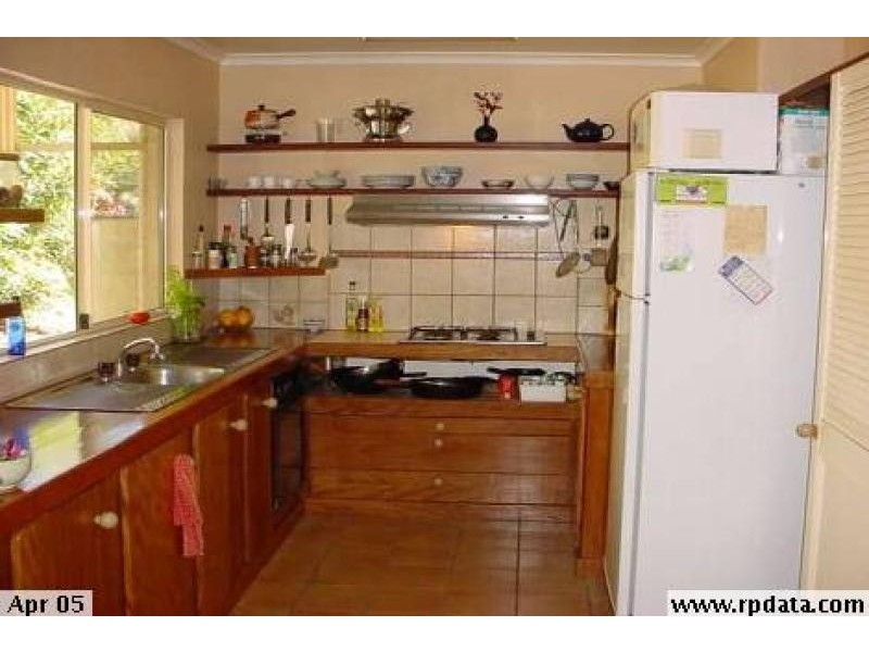 7 Bowman Street, Kin Kin QLD 4571