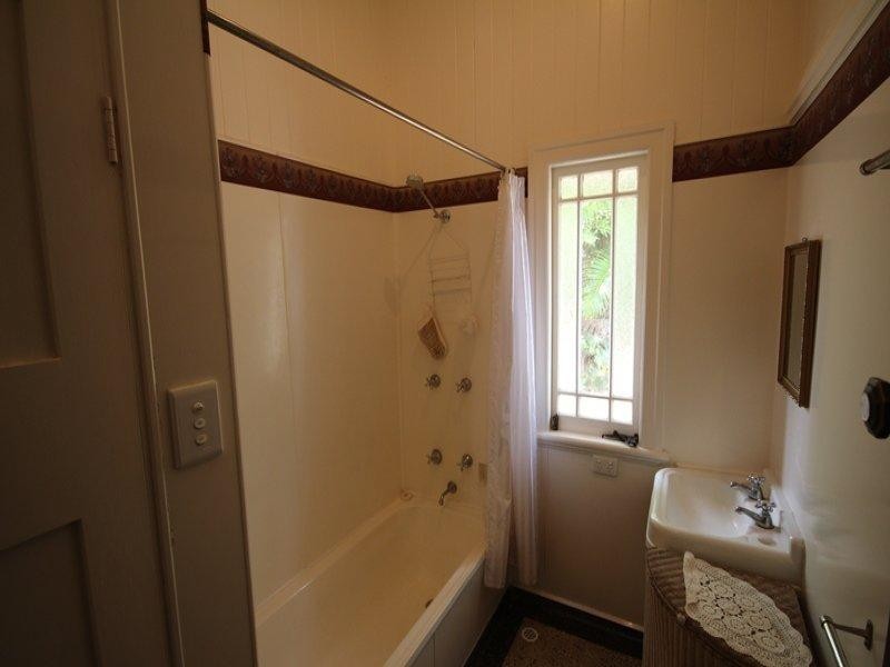 34 Sallwood  Court PINBARREN 4568, Pinbarren QLD 4568